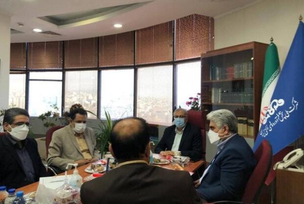 بازدید وزیر نفت از شرکت ملی پخش فرآورده های نفتی بازدید وزیر نفت از شرکت ملی پخش فرآورده های نفتی