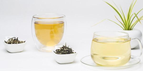 همه چیز درباره روش های دم کردن چای سفید در خانه