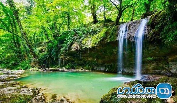 آبشار زال یکی از دیدنی های استان مازندران است آبشار زال یکی از دیدنی های استان مازندران است