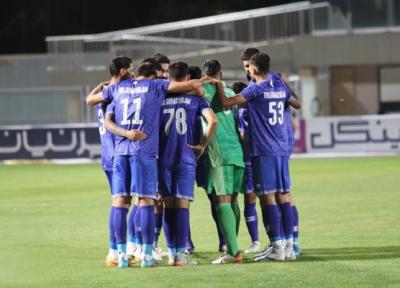 مدافع پرسپولیسی: نمی خواهم مهاجرت کنم ، اجازه بدهید سفر زیارتی ام را بروم